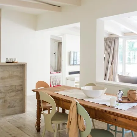 Plum Guide - The Author'S Escape Apartman Róma